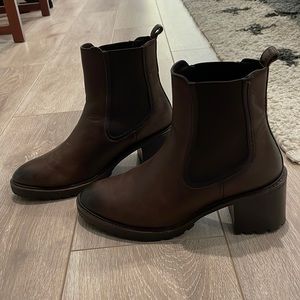 Thursday Boots Chelsea boots